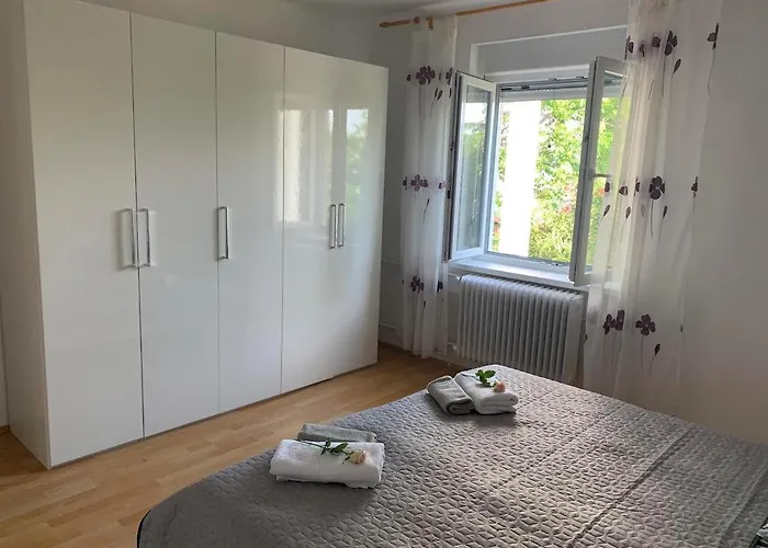 アパート Apartma Enej